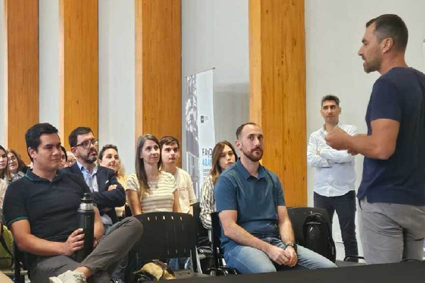 OBERÁ: Capacitan a emprendedores en el Espacio INN de la Facultad de Artes